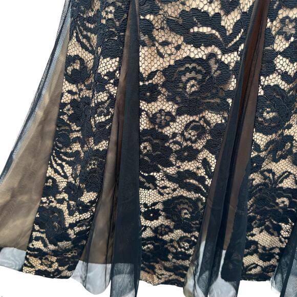 WHBM Black Cap Sleeve All Over Lace Godet Fit & Flare Dress Sz 6 Holiday NWT - Picture 12 of 17